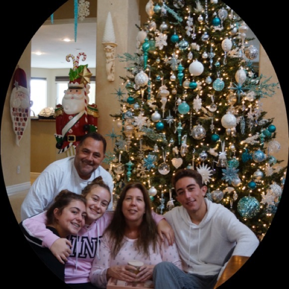 Meet your Posher, Cathie - Picture 3 of 8